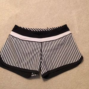Lulu lemon shorts! Run time shorts